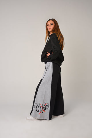 Take me to Qayro Wideleg sweatpants